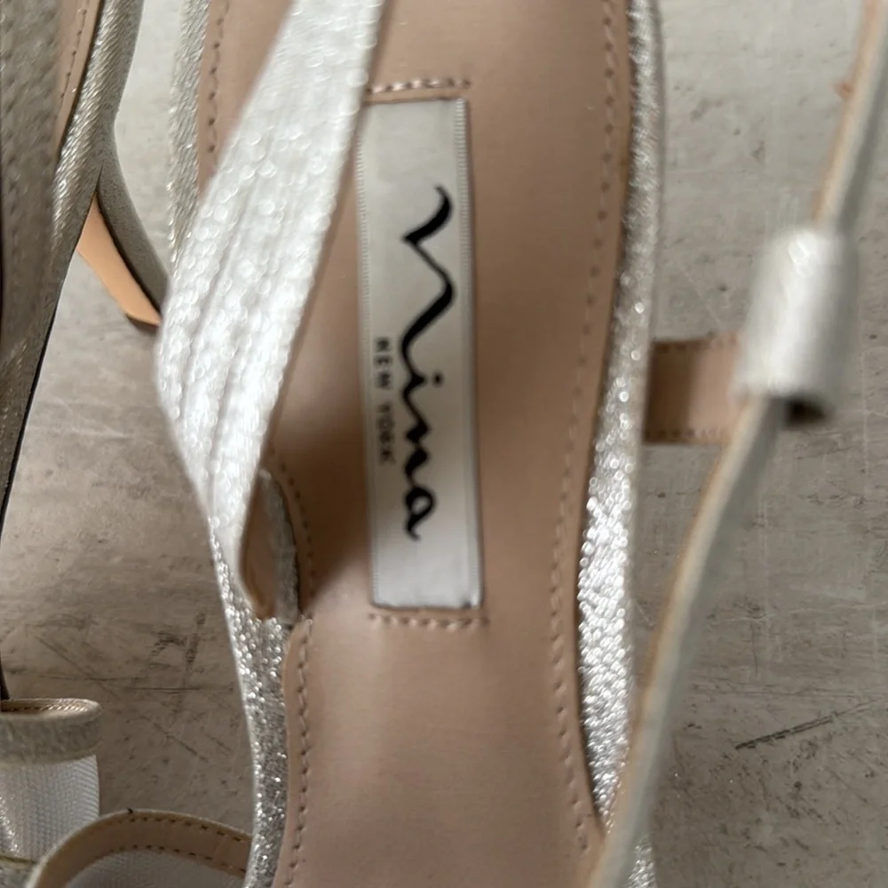 NINA Vitalia Sandals in Silver Wonderland